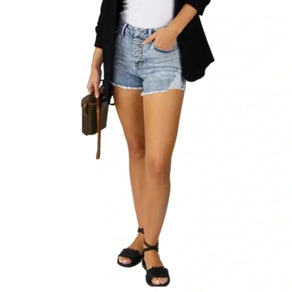 🆕 Indigo Rein Womens Sustainable Button Short 9🆕